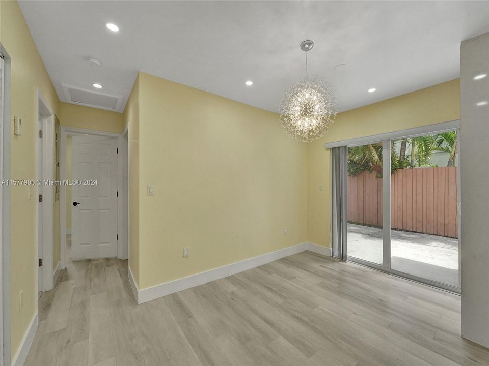 Recently Rented: $3,500 (3 beds, 2 baths, 1125 Square Feet)