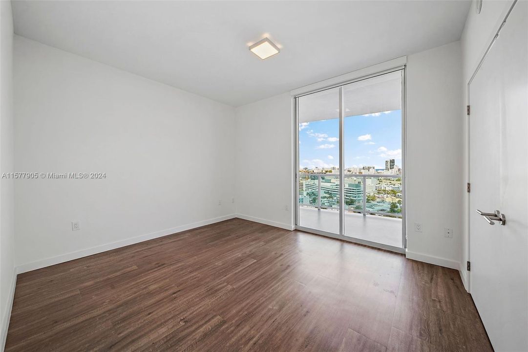 For Rent: $4,238 (1 beds, 1 baths, 1016 Square Feet)