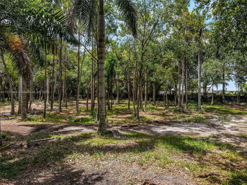 For Sale: $399,999 (0.90 acres)