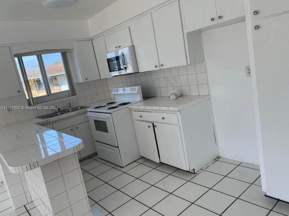 For Rent: $2,650 (2 beds, 2 baths, 0 Square Feet)