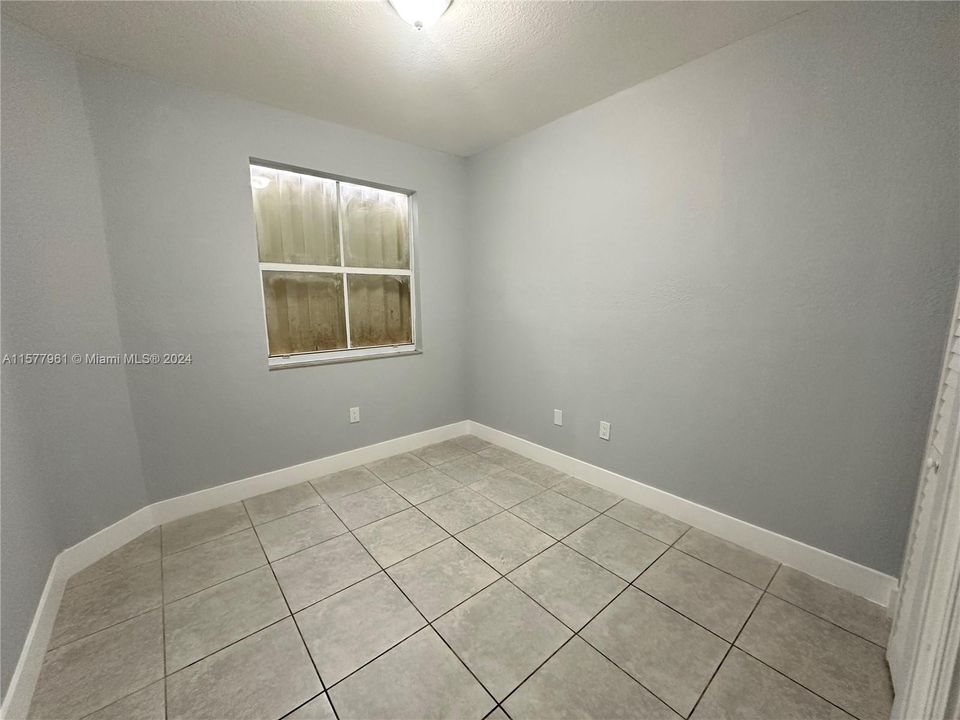For Rent: $1,900 (2 beds, 2 baths, 914 Square Feet)