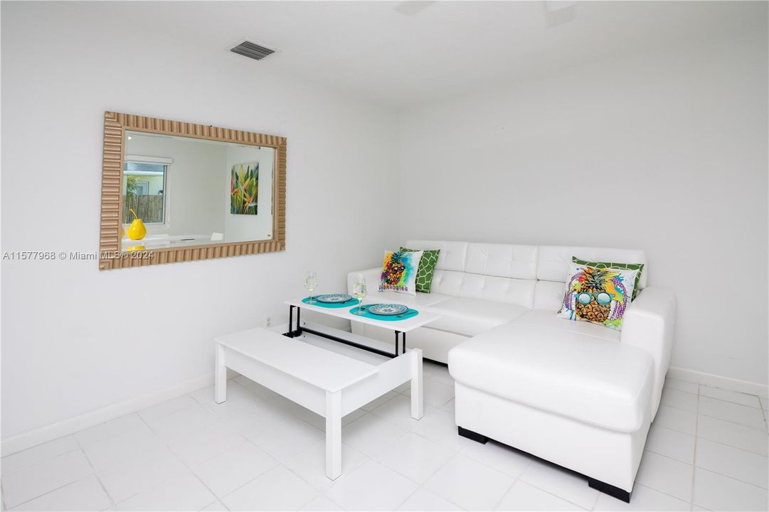 Recently Sold: $895,000 (0 beds, 0 baths, 1895 Square Feet)