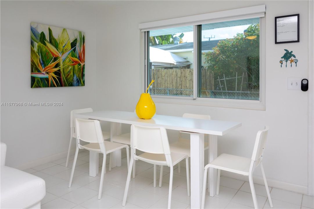 Recently Sold: $895,000 (0 beds, 0 baths, 1895 Square Feet)