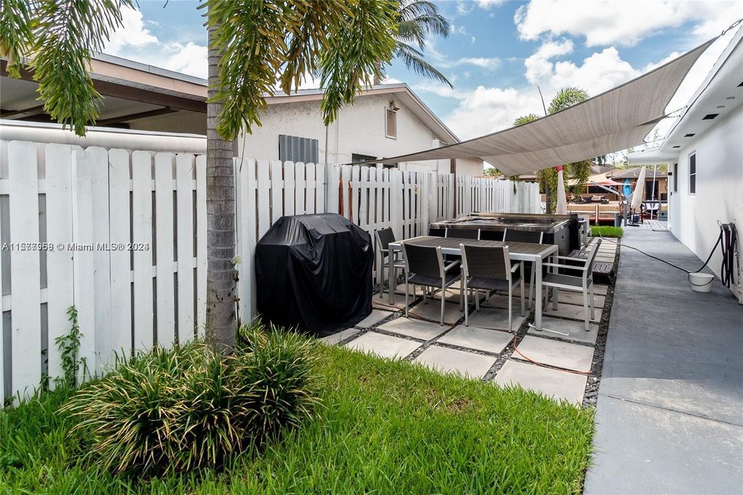 Active With Contract: $895,000 (0 beds, 0 baths, 1895 Square Feet)