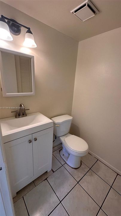 Recently Rented: $2,150 (2 beds, 1 baths, 3013 Square Feet)