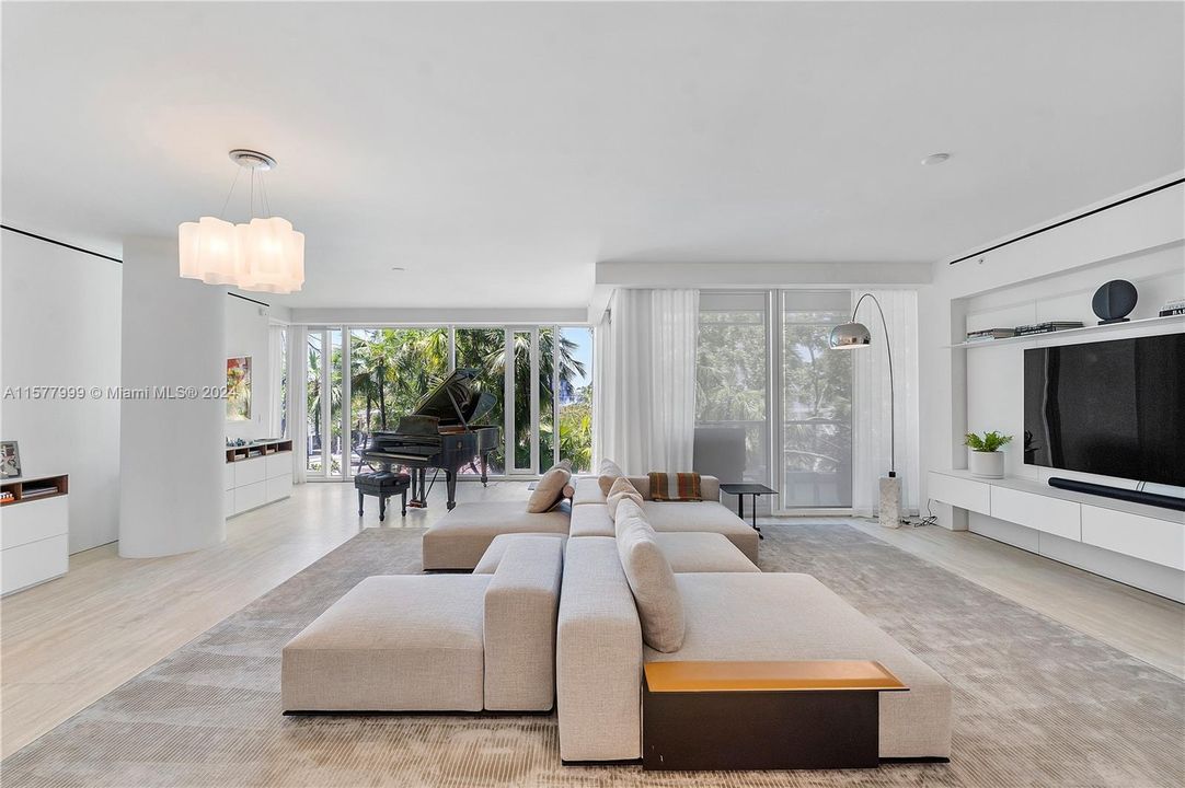 For Sale: $26,995,000 (5 beds, 6 baths, 5310 Square Feet)