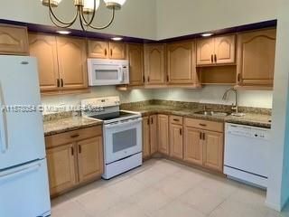 Active With Contract: $430,000 (2 beds, 1 baths, 1015 Square Feet)