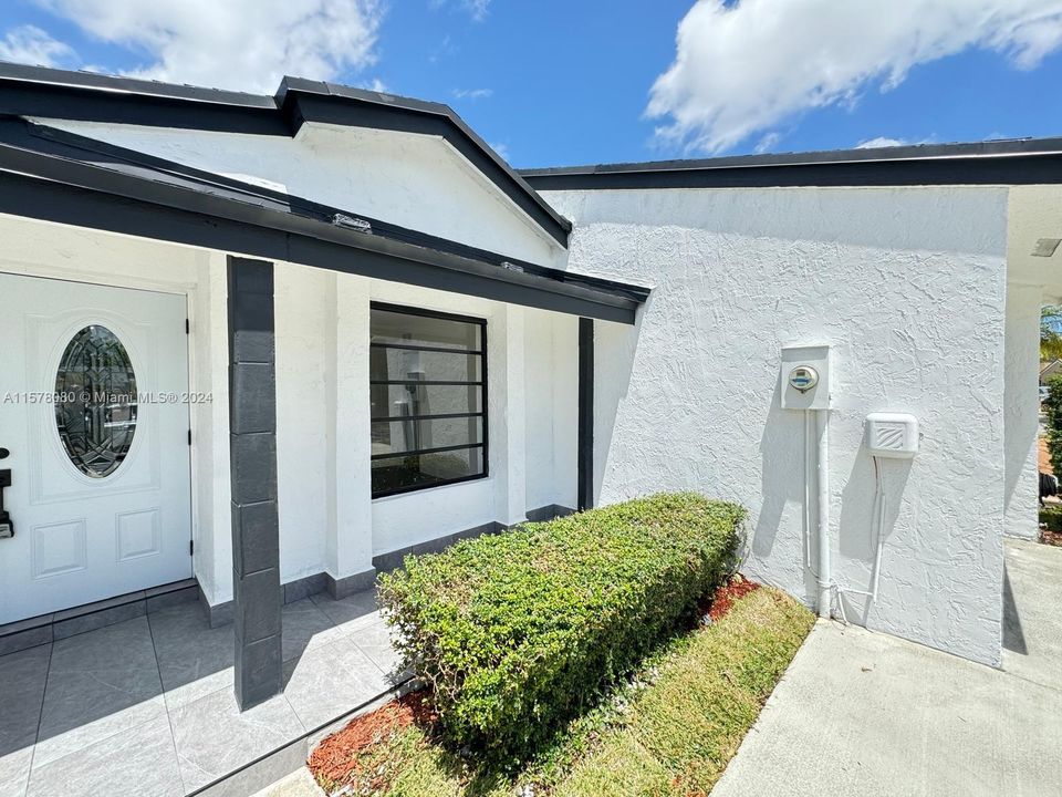 For Sale: $669,900 (3 beds, 2 baths, 1751 Square Feet)