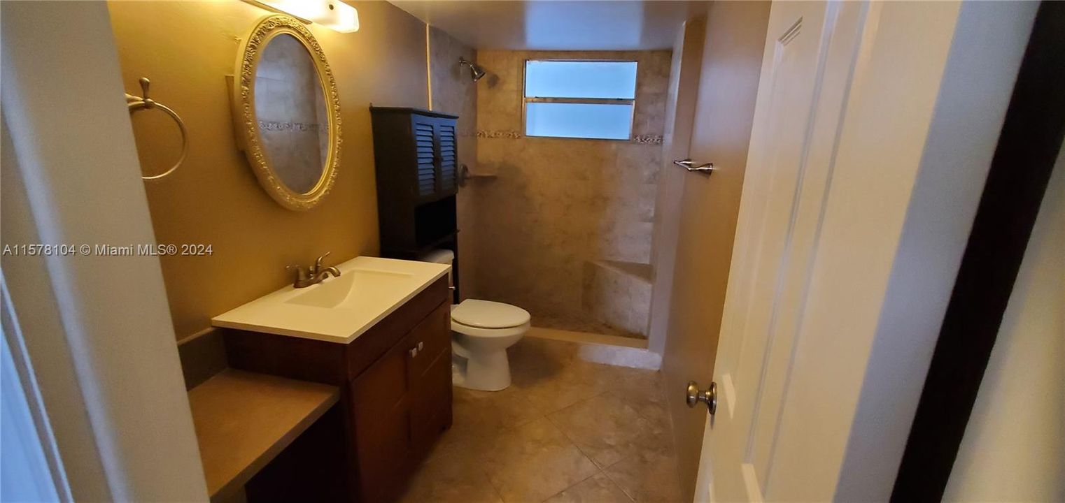 For Sale: $174,500 (1 beds, 1 baths, 750 Square Feet)