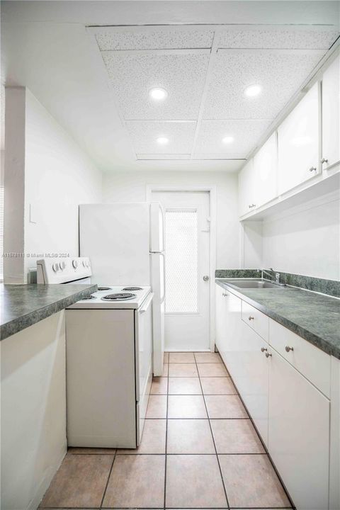 Recently Rented: $1,850 (1 beds, 1 baths, 725 Square Feet)
