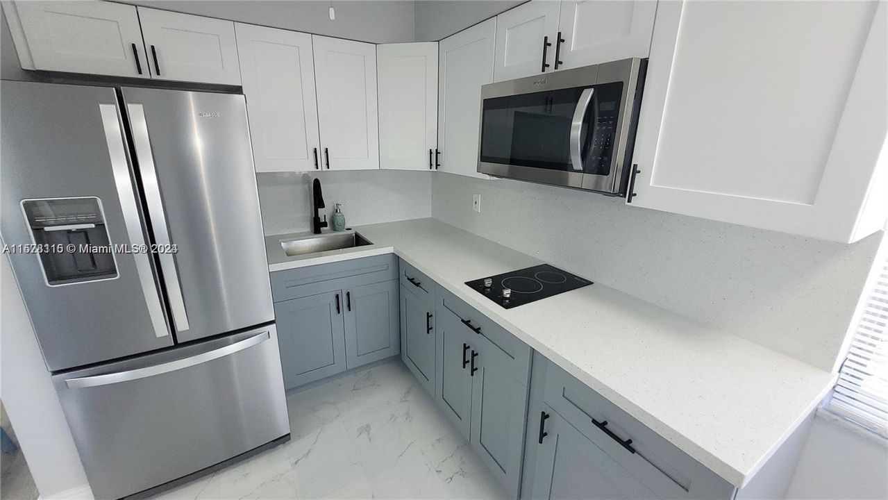 For Rent: $1,900 (1 beds, 1 baths, 544 Square Feet)
