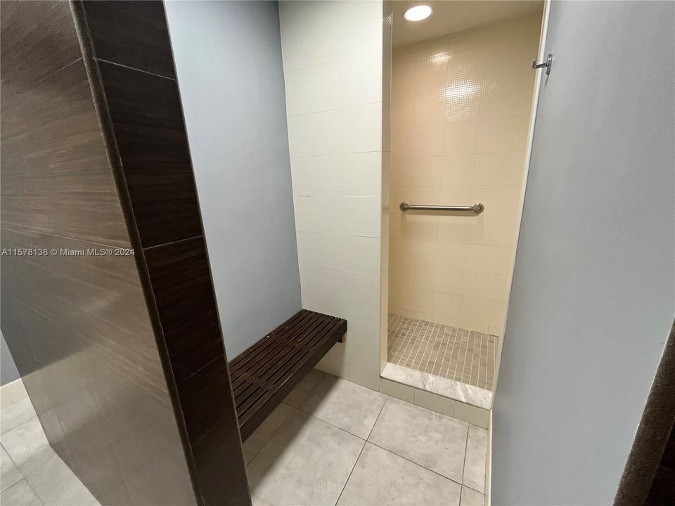 出租: $2,900 (2 贝兹, 2 浴室, 1096 平方英尺)