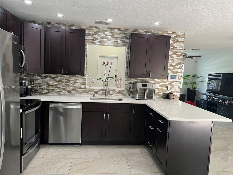 For Rent: $3,545 (3 beds, 2 baths, 1740 Square Feet)