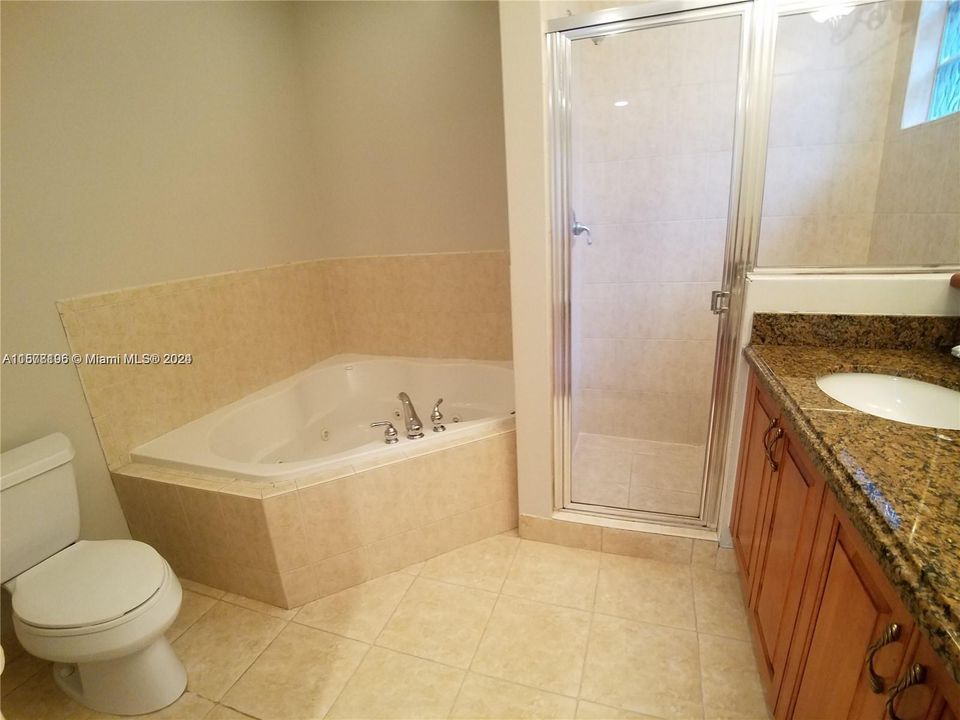 For Rent: $4,300 (3 beds, 3 baths, 2775 Square Feet)