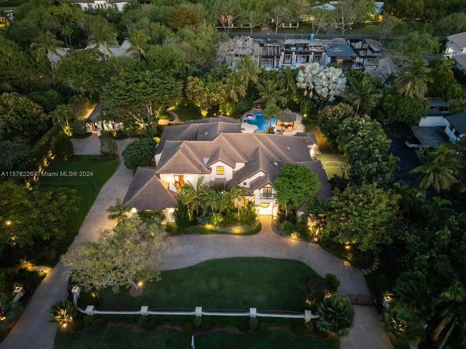 For Sale: $6,995,000 (8 beds, 8 baths, 8308 Square Feet)