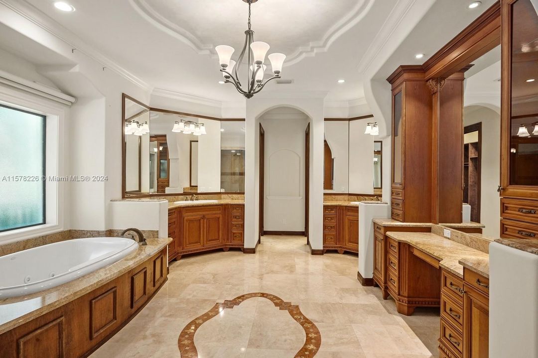 For Sale: $6,995,000 (8 beds, 8 baths, 8308 Square Feet)