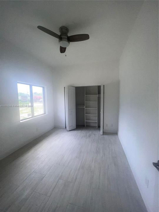 Activo con contrato: $729,000 (4 camas, 3 baños, 2700 Pies cuadrados)