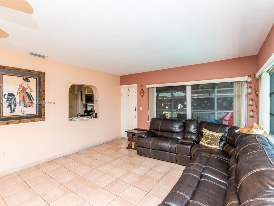 For Sale: $675,000 (3 beds, 3 baths, 2401 Square Feet)