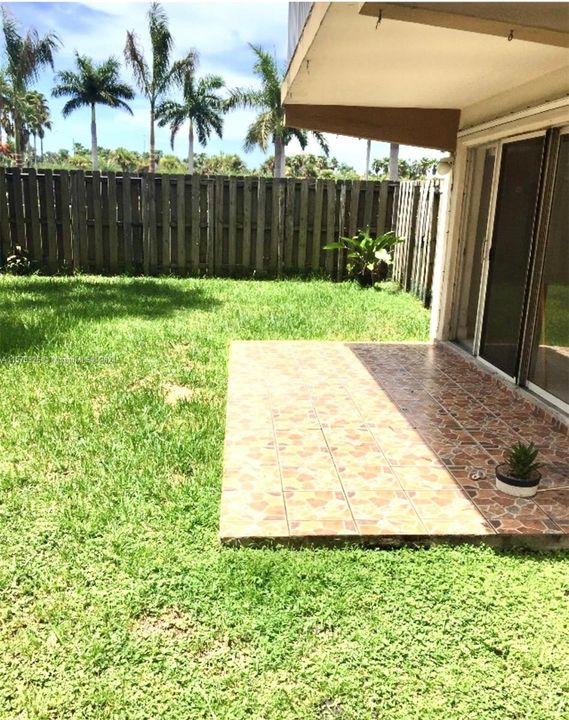 Недавно арендовано: $2,250 (2 спален, 1 ванн, 648 Квадратных фут)