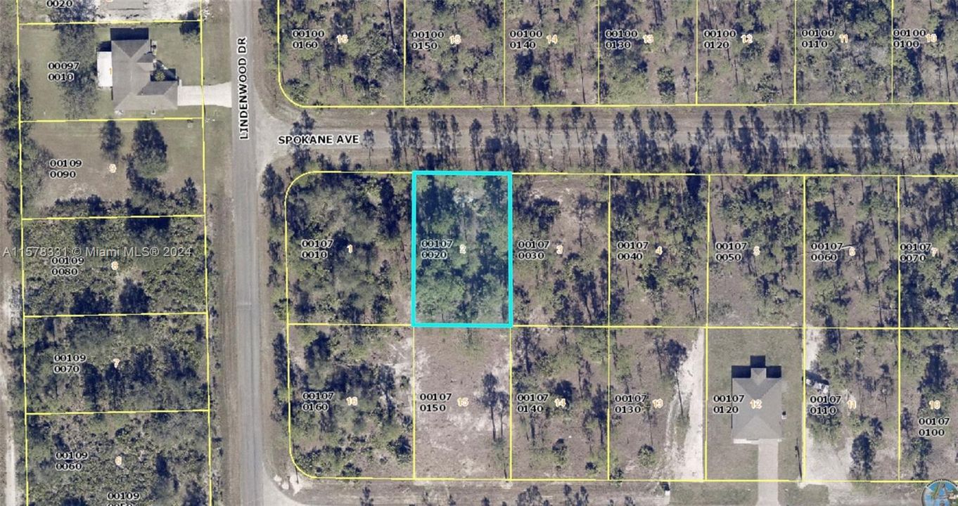 For Sale: $25,000 (0.30 acres)