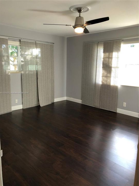 Active With Contract: $7,900 (3 beds, 2 baths, 2324 Square Feet)