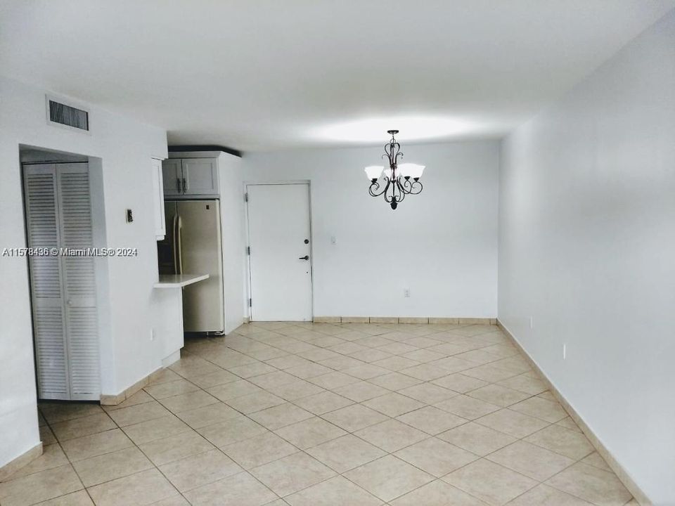 For Rent: $1,895 (1 beds, 1 baths, 640 Square Feet)