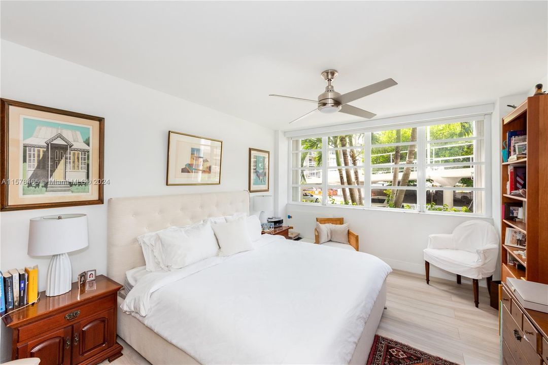 For Sale: $669,000 (2 beds, 2 baths, 1117 Square Feet)