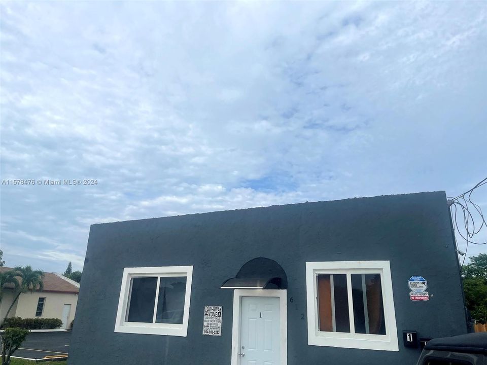Recently Rented: $1,400 (1 beds, 1 baths, 1500 Square Feet)