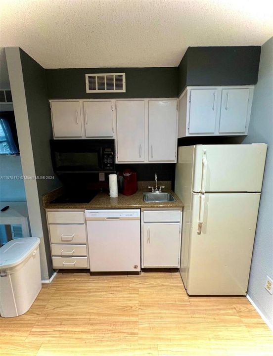 For Sale: $195,000 (1 beds, 1 baths, 0 Square Feet)