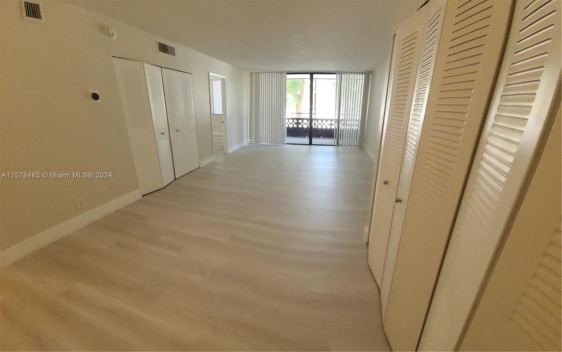 For Rent: $1,690 (1 beds, 1 baths, 822 Square Feet)
