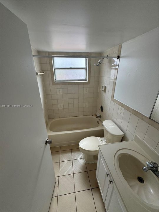 For Rent: $2,100 (2 beds, 1 baths, 8824 Square Feet)