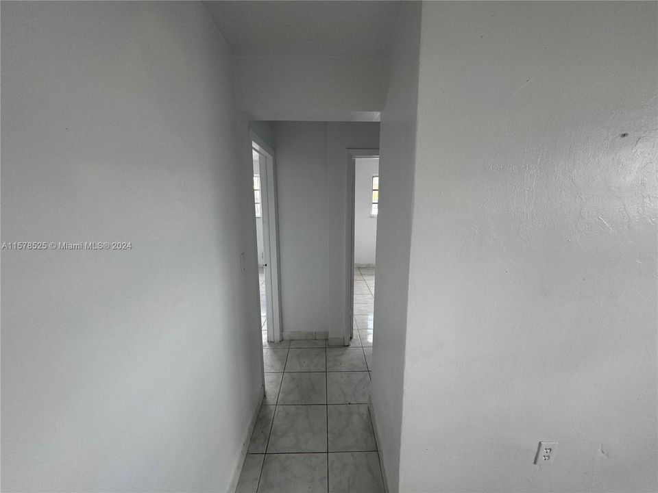 For Rent: $2,100 (2 beds, 1 baths, 6236 Square Feet)