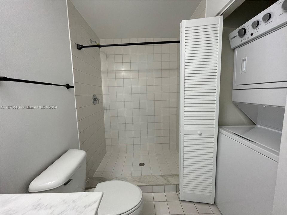 出租: $4,300 (2 贝兹, 2 浴室, 1198 平方英尺)