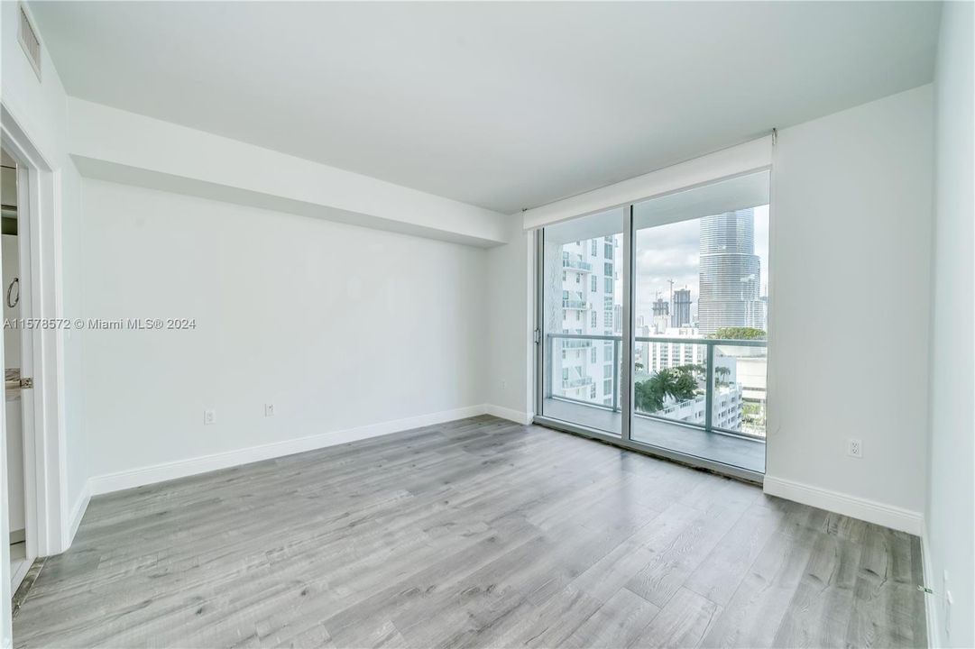 For Rent: $4,400 (2 beds, 2 baths, 1111 Square Feet)