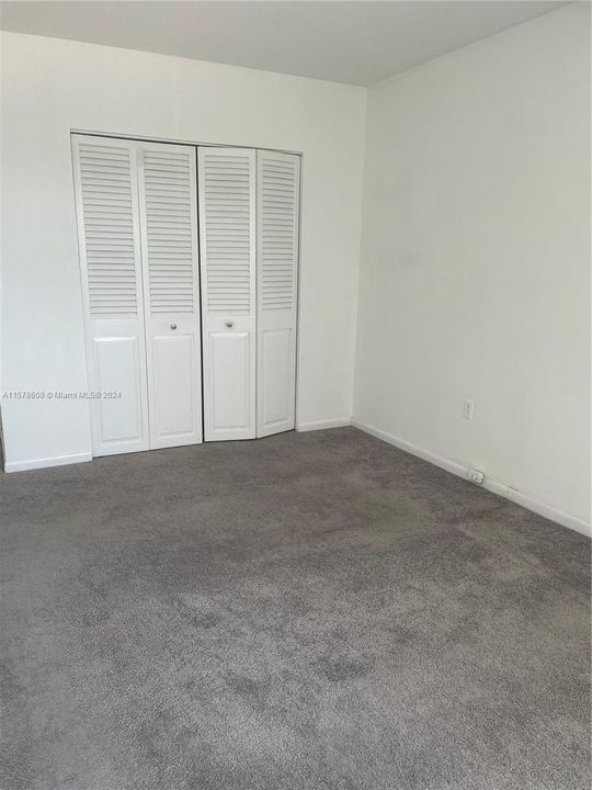 For Rent: $1,980 (1 beds, 1 baths, 705 Square Feet)