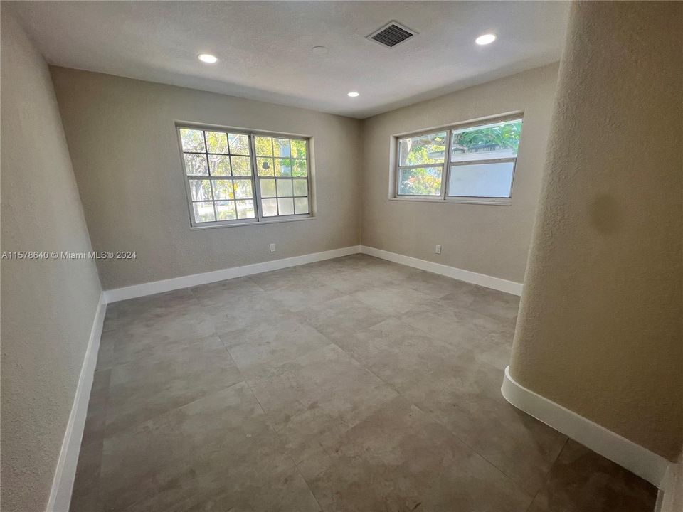 For Rent: $5,200 (4 beds, 2 baths, 2231 Square Feet)