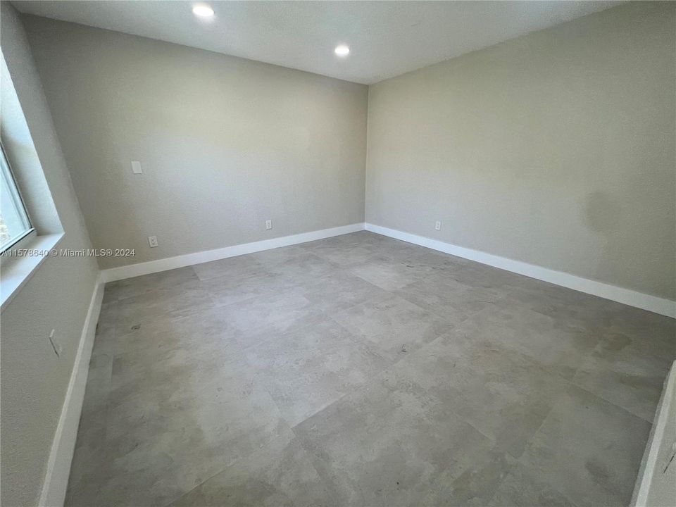 For Rent: $5,200 (4 beds, 2 baths, 2231 Square Feet)