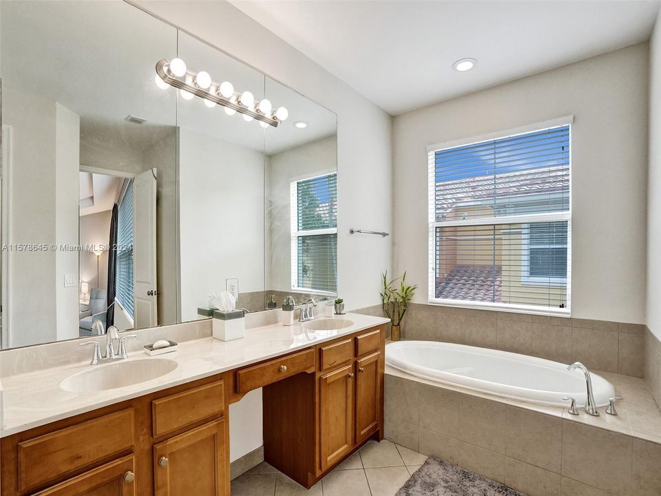 Active With Contract: $575,000 (3 beds, 2 baths, 1886 Square Feet)