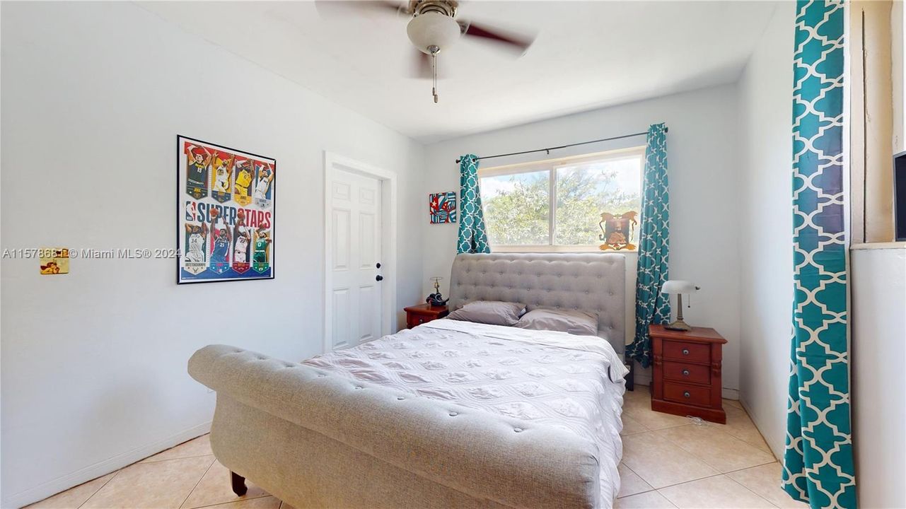 For Sale: $650,000 (3 beds, 2 baths, 1384 Square Feet)