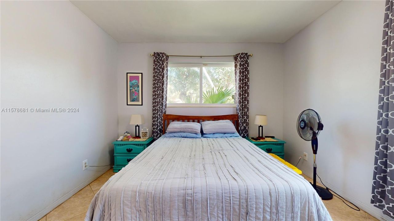 For Sale: $675,000 (3 beds, 2 baths, 1384 Square Feet)