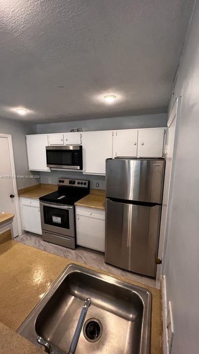 For Sale: $180,900 (1 beds, 1 baths, 600 Square Feet)