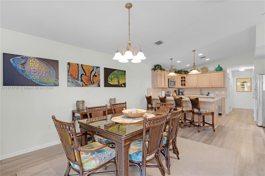 For Sale: $1,250,000 (3 beds, 2 baths, 1563 Square Feet)