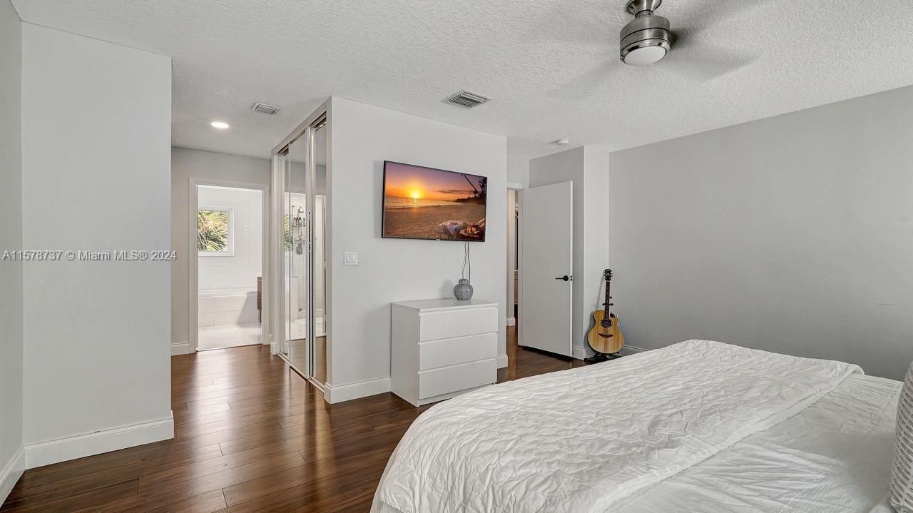 Active With Contract: $695,000 (3 beds, 2 baths, 1784 Square Feet)