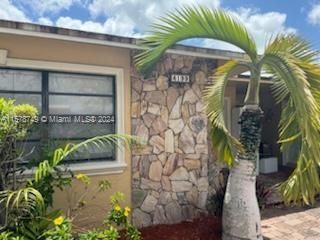 For Sale: $909,500 (4 beds, 2 baths, 3384 Square Feet)