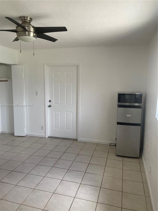 Recently Rented: $975 (1 beds, 1 baths, 125 Square Feet)