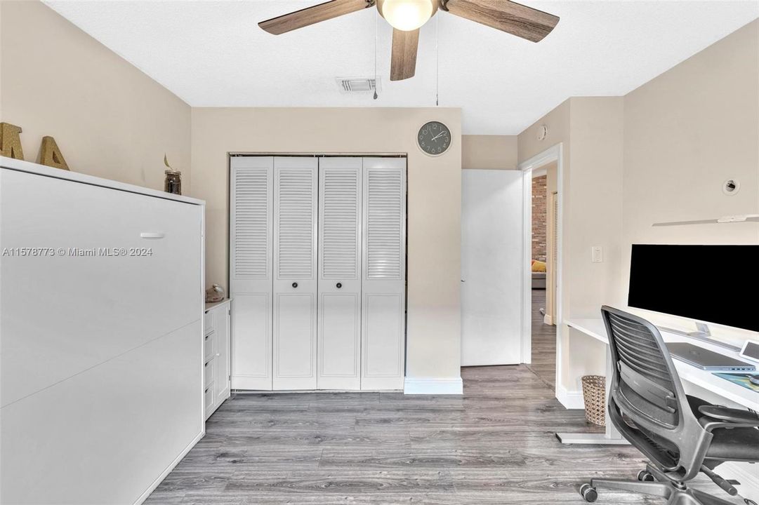 For Sale: $549,000 (3 beds, 2 baths, 1385 Square Feet)