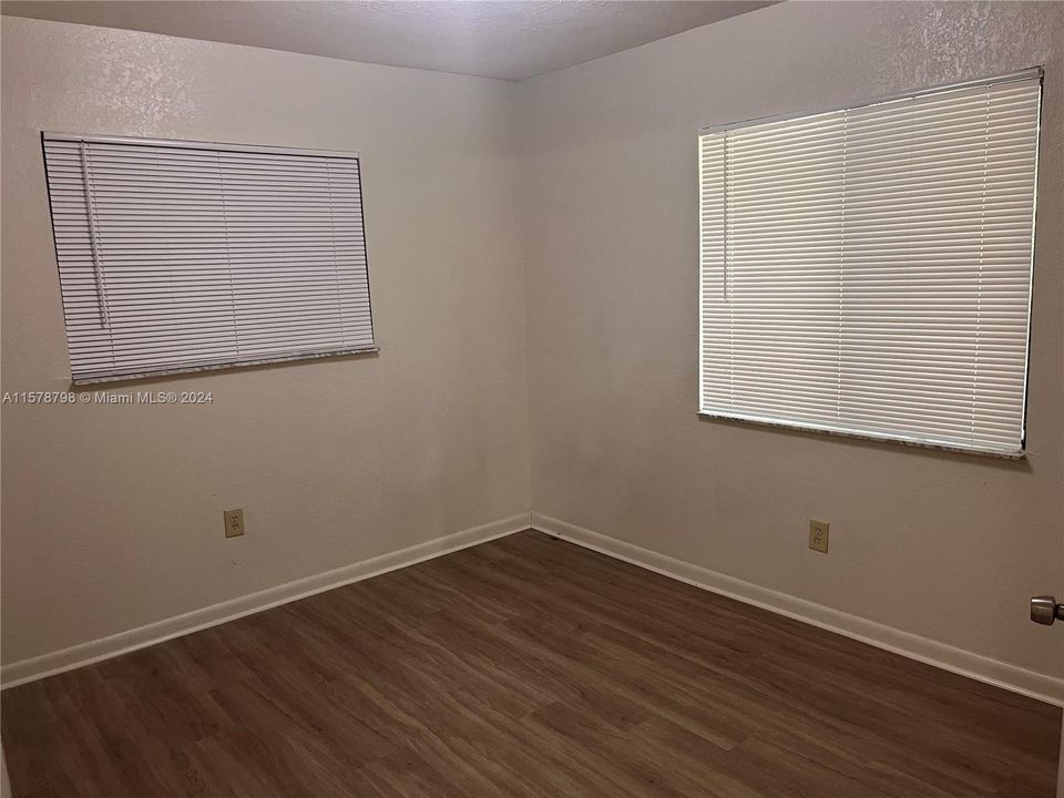For Rent: $2,500 (3 beds, 2 baths, 1200 Square Feet)
