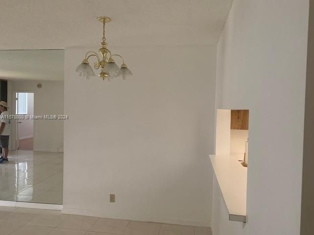 Active With Contract: $1,950 (2 beds, 2 baths, 1000 Square Feet)