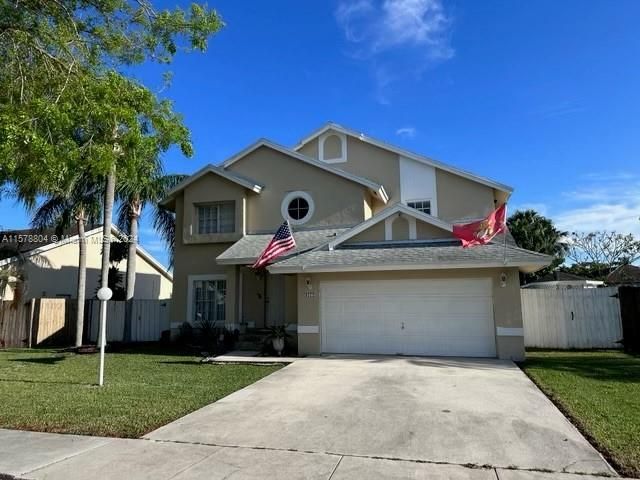 Recently Sold: $670,000 (4 beds, 2 baths, 2178 Square Feet)