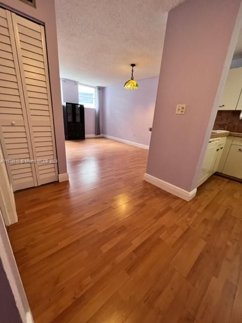 For Rent: $2,250 (1 beds, 1 baths, 485 Square Feet)